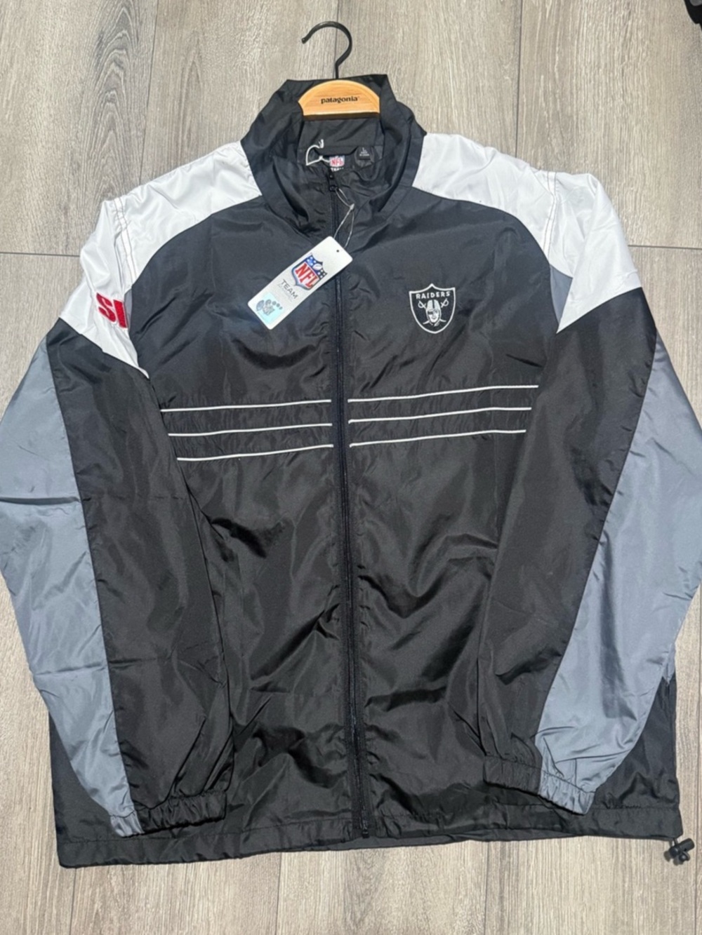 NFL Team Apparel Las Vegas Raiders Full Zip Windbreaker Jacket Black & Gray